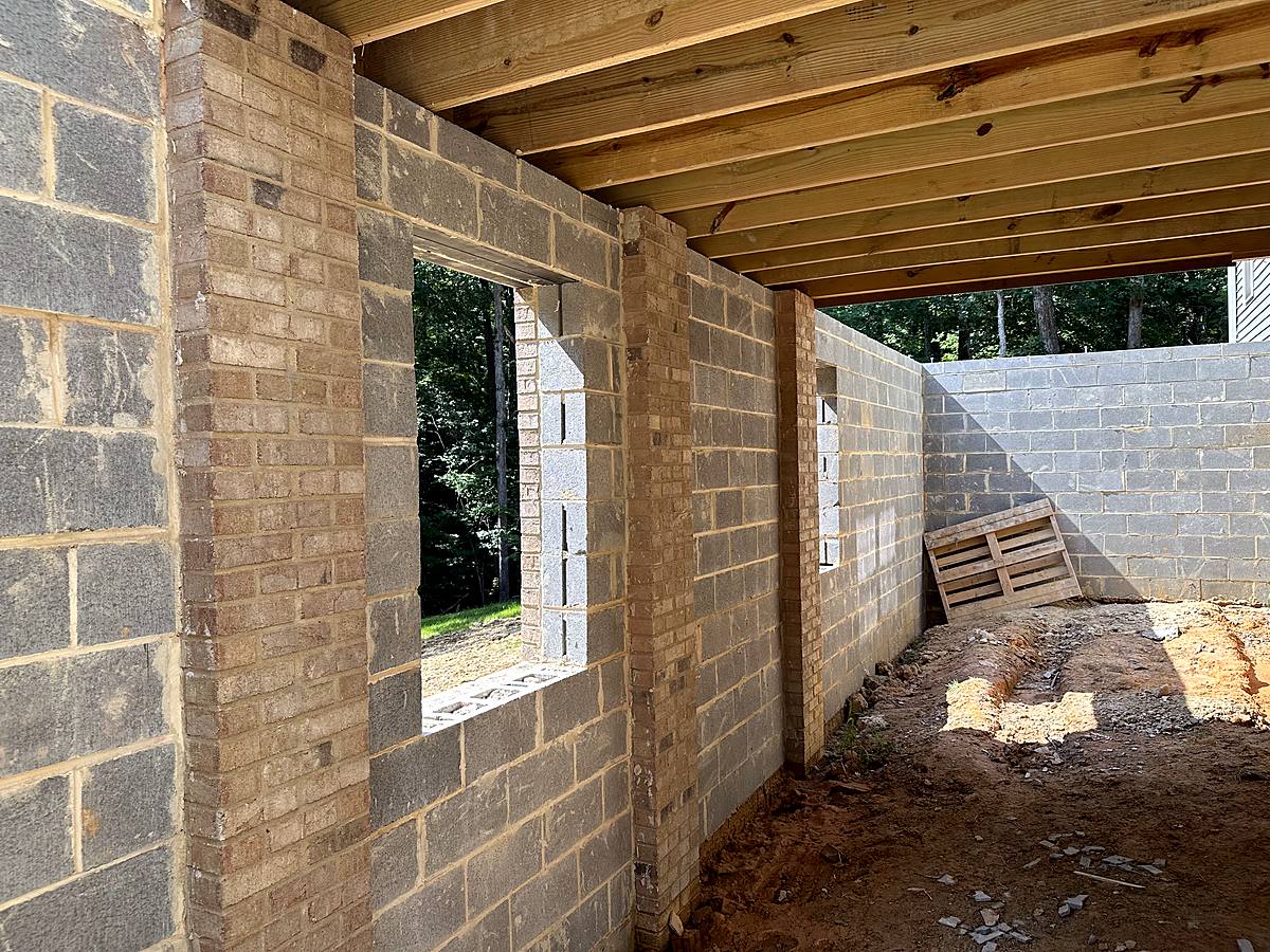 Brick and block walls, new construction