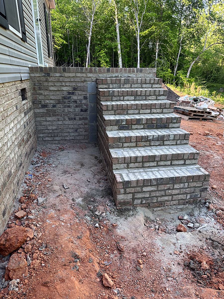 Brick steps with side wall